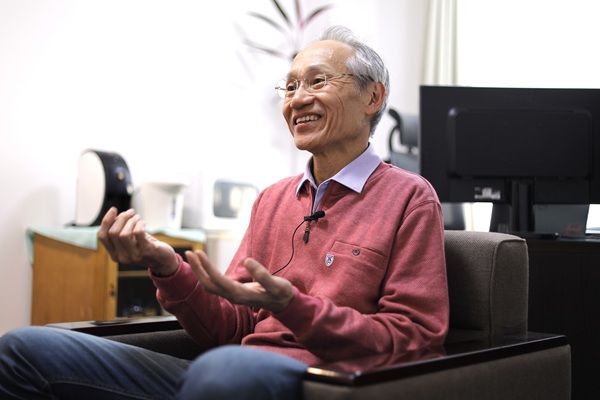 久堀徹先生 30年の大学教員時代に100人以上の学生を指導